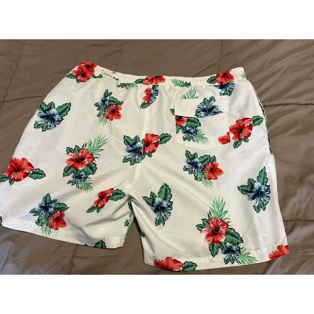 Men's Club Room White & Floral Swimshorts size XXL